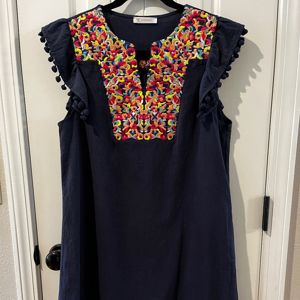 Kirundo.  Amazon dress
